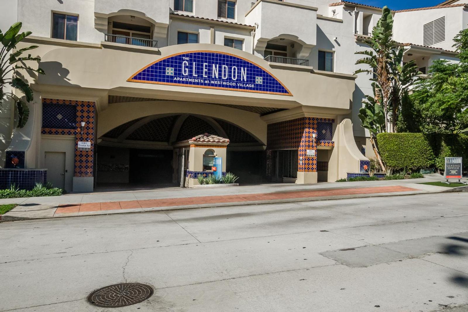 Glendon Westwood 2204 Main image 2
